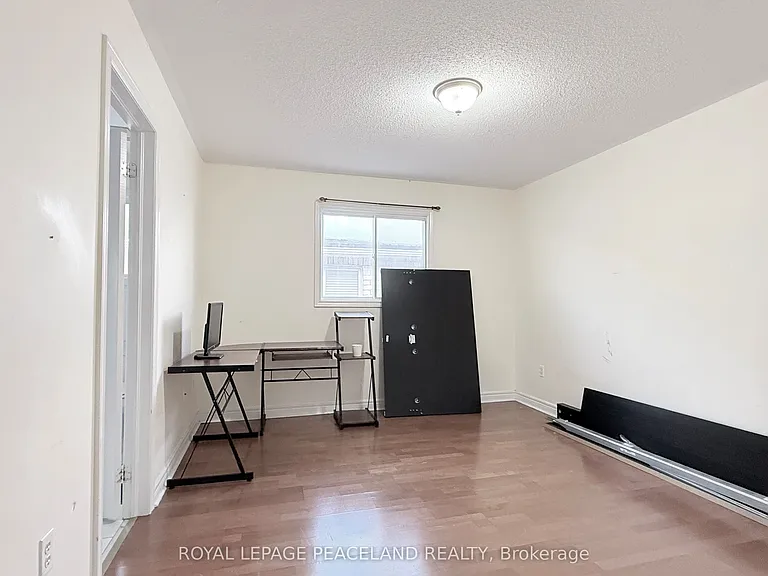 110 Annina Cres — Photo 24