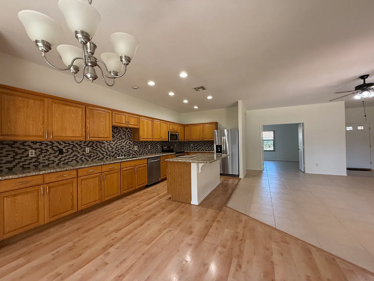 3 bed, 1640 sqft, $2,350 — Photo 4