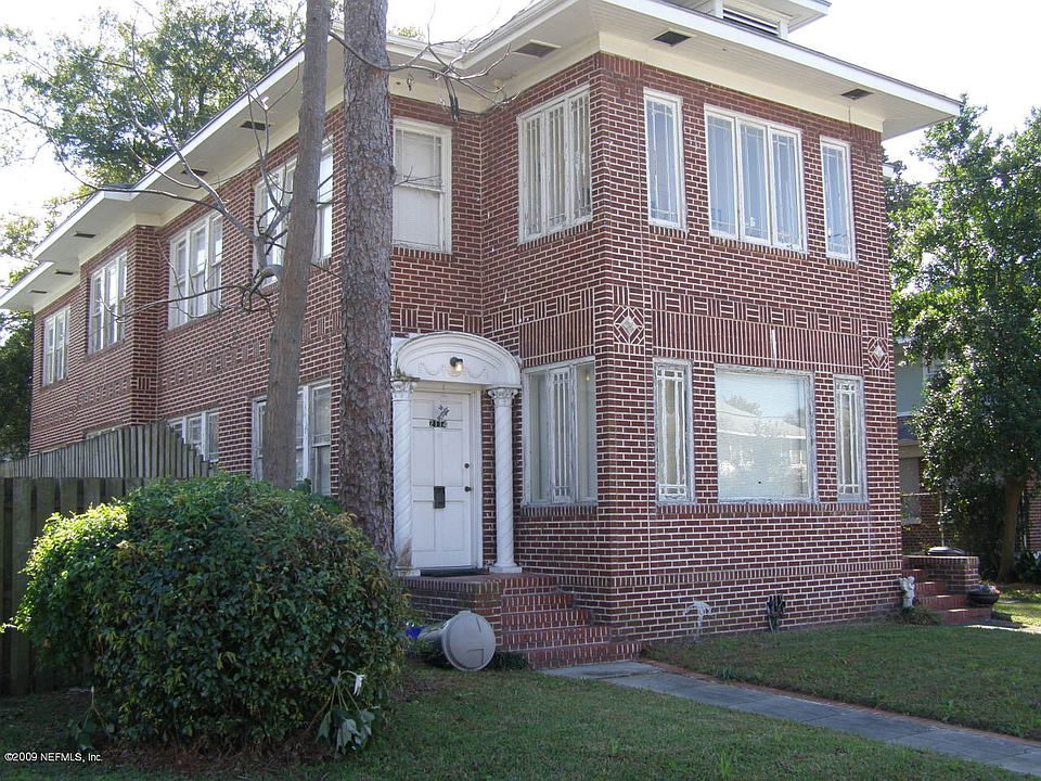 1st image of 2118 College St