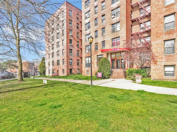 150-11 72 Road #6F, Flushing, NY 11367