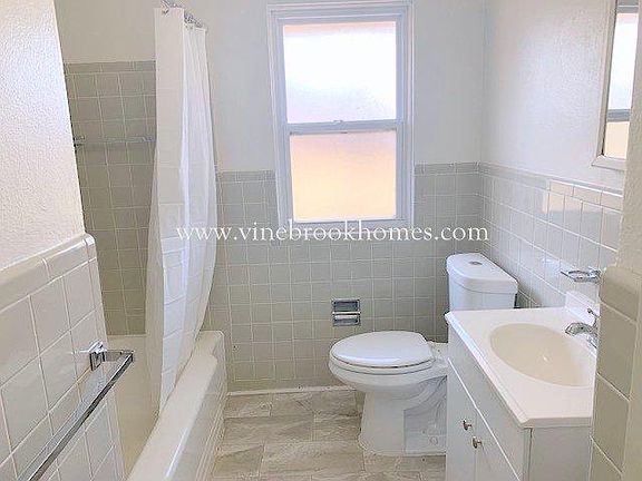 5th image of 1194 Trampe Ave
