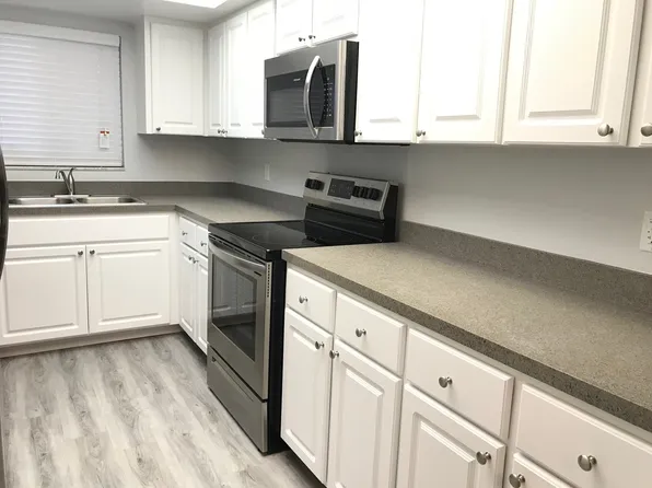 The Addison LLC, 3701 Webber St APT 217, Sarasota, FL 34232