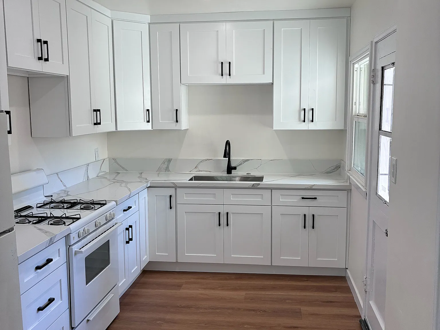 1 bed, 700 sqft, $2,450 — Photo 1