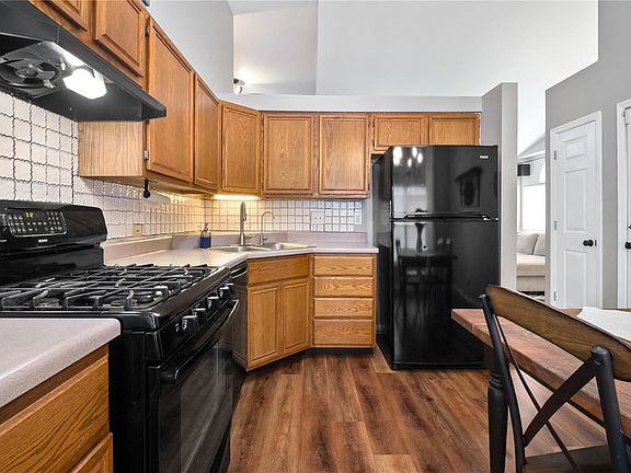5th image of 447 Xavier Ct
