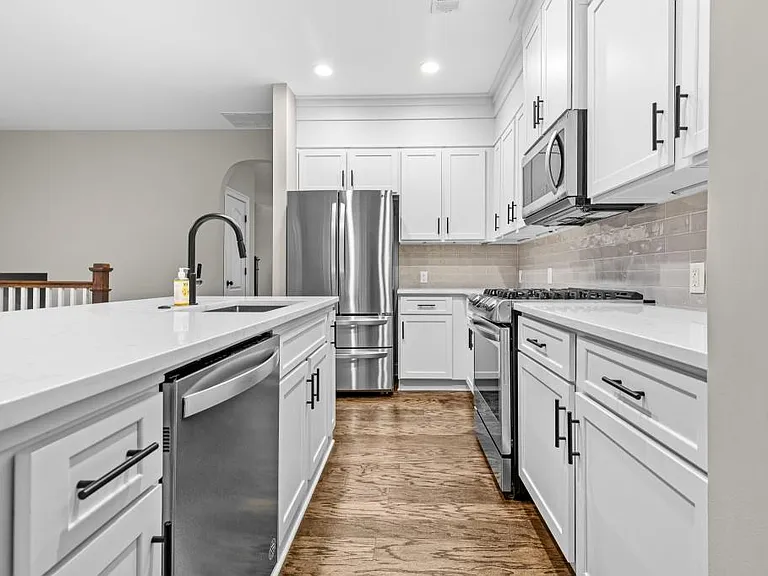 3209 Hallmark Ln — Photo 10