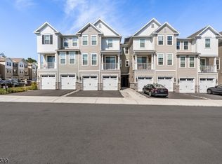 104 Iris Ct, Warren, NJ 07059