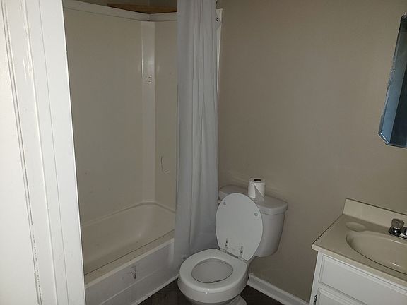 5th image of 1124 9th Ave APT 4