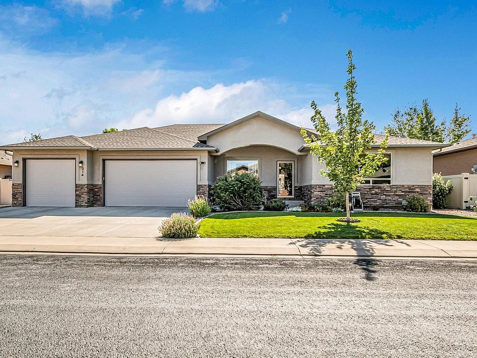 1st image of 214 Vista Hills Dr