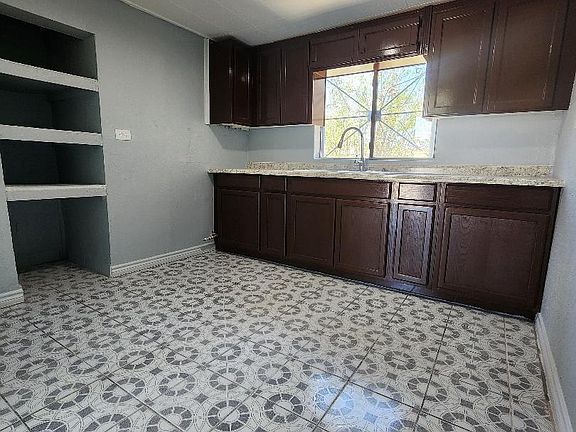 3rd image of 4031 Johnson Ave
