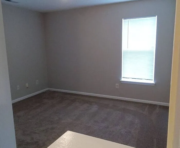738 Ablow Dr — Photo 16