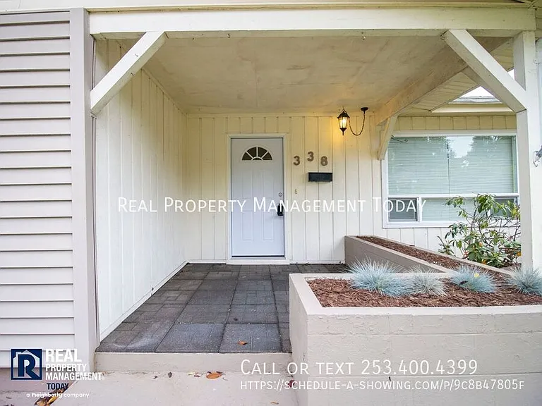 338 Regents Blvd #UPPER — Photo 2