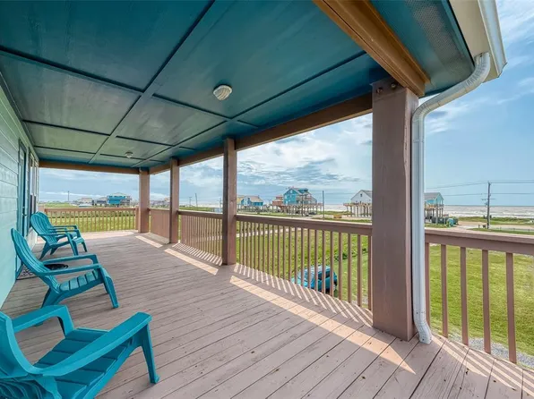 1004 Turrentine Ave, Gilchrist, TX 77617