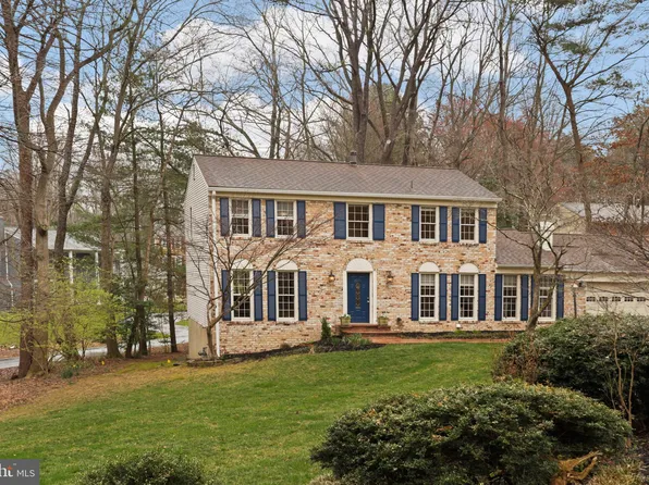 11405 Bronzedale Dr, Oakton, VA 22124