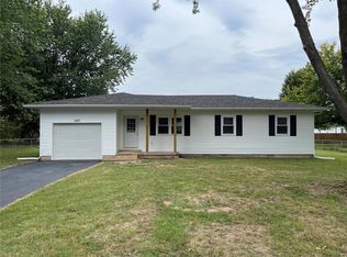 1417 Tekary St, Lebanon, MO 65536