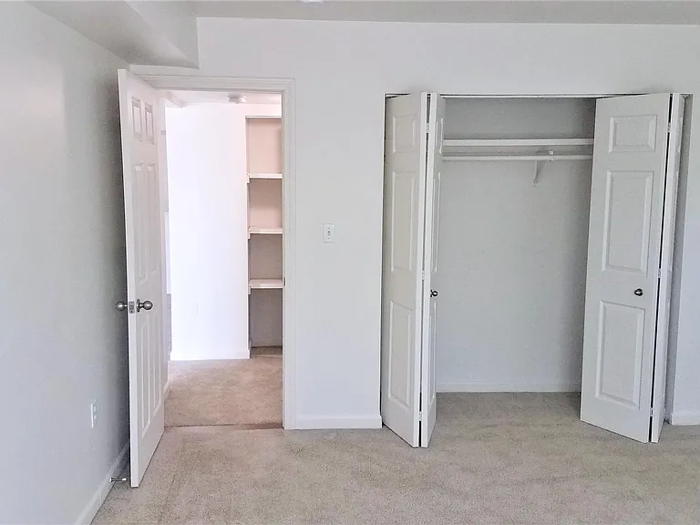 27 Fox Hill Ln — Photo 3