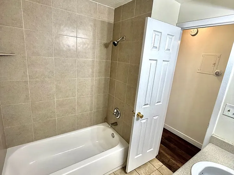 8287 S. Ivy Drive — Photo 8