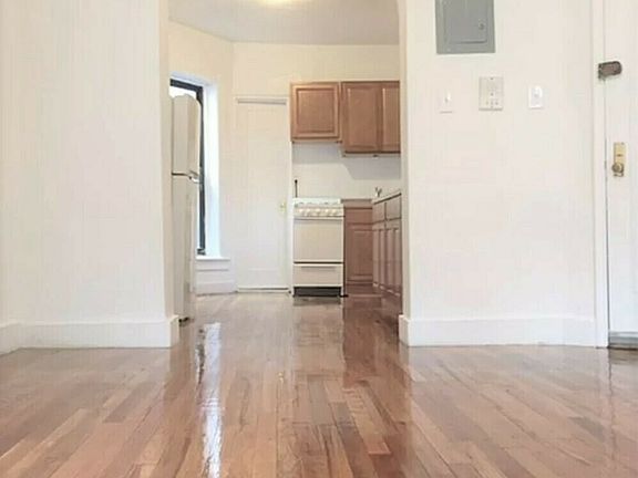 2nd image of 245 E 94th St #E1