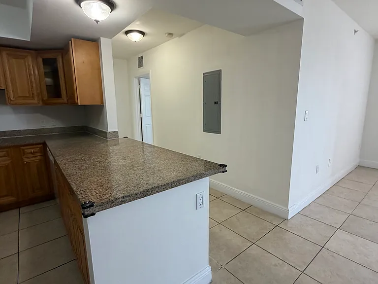 6357 SW 8th St #807 — Photo 8