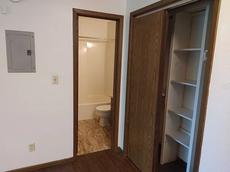 415 S. Van Buren Street — Photo 11