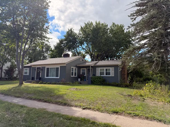 1021 9th St, Hudson, WI 54016
