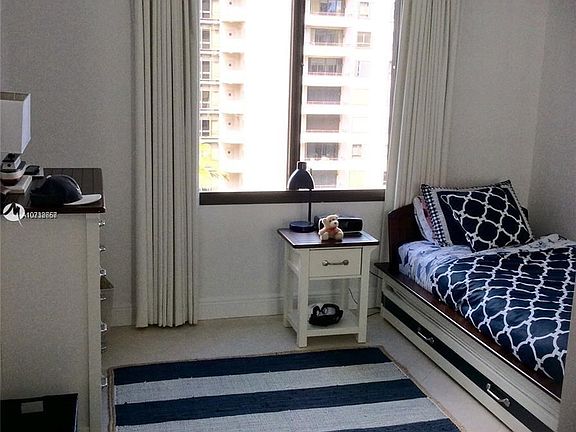 5th image of 201 Crandon Blvd APT 728