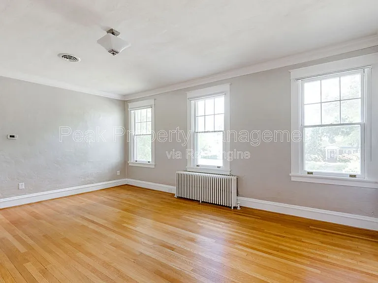 1404 Wilmington Ave W #B — Photo 7
