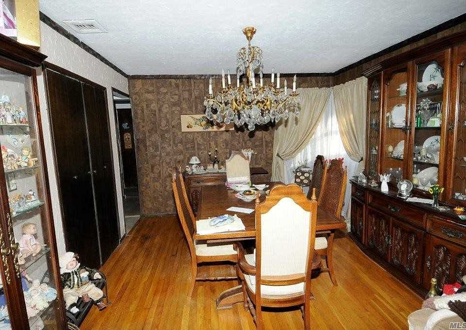 2nd image of 420 Mansfield Ave