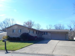 1215 Oak Mnr, Bedford, IN