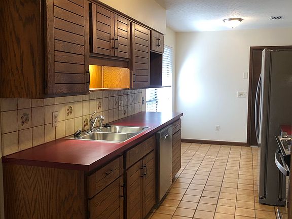 Eat in Kitchen