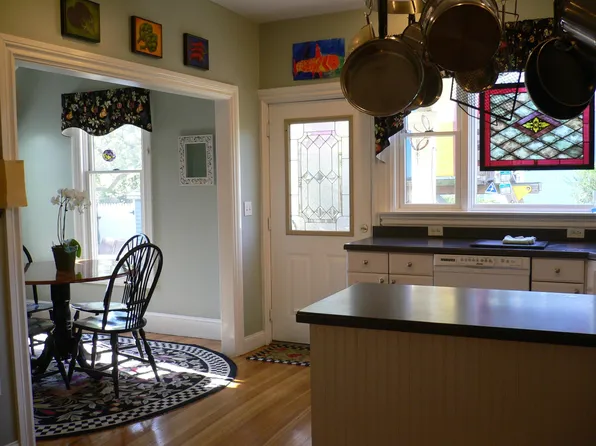 53 Elm St Floor 1, Melrose, MA 02176