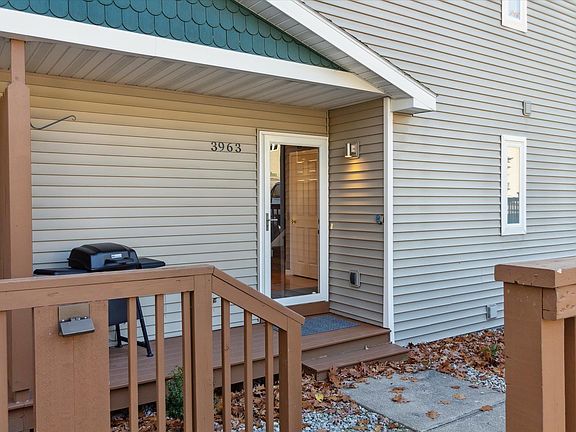 2nd image of 3963 Sherwood Forest Dr #15