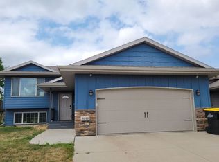 8016 W Vista Park St, Sioux Falls, SD 57106