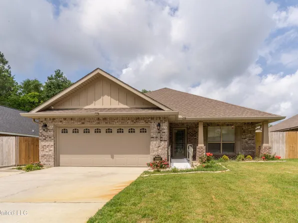 10455 Roundhill Dr, Gulfport, MS 39503