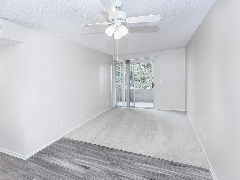 New Horizon Village Senior Apartment Homes — Photo 10