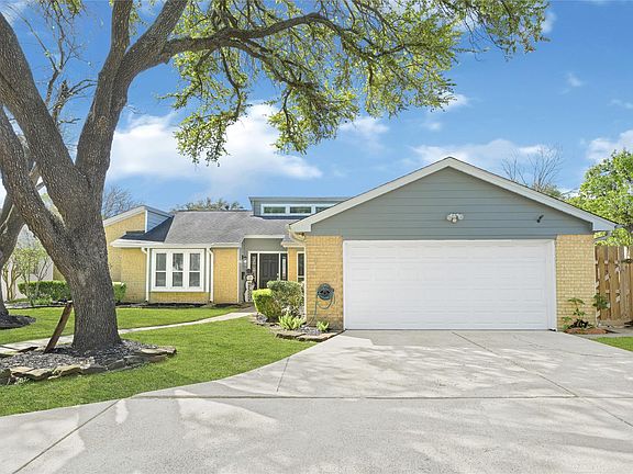 2nd image of 6119 Hummingbird St