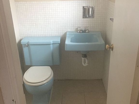 5th image of 10410 Quaker Dr