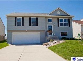 19429 V St, Omaha, NE 68135