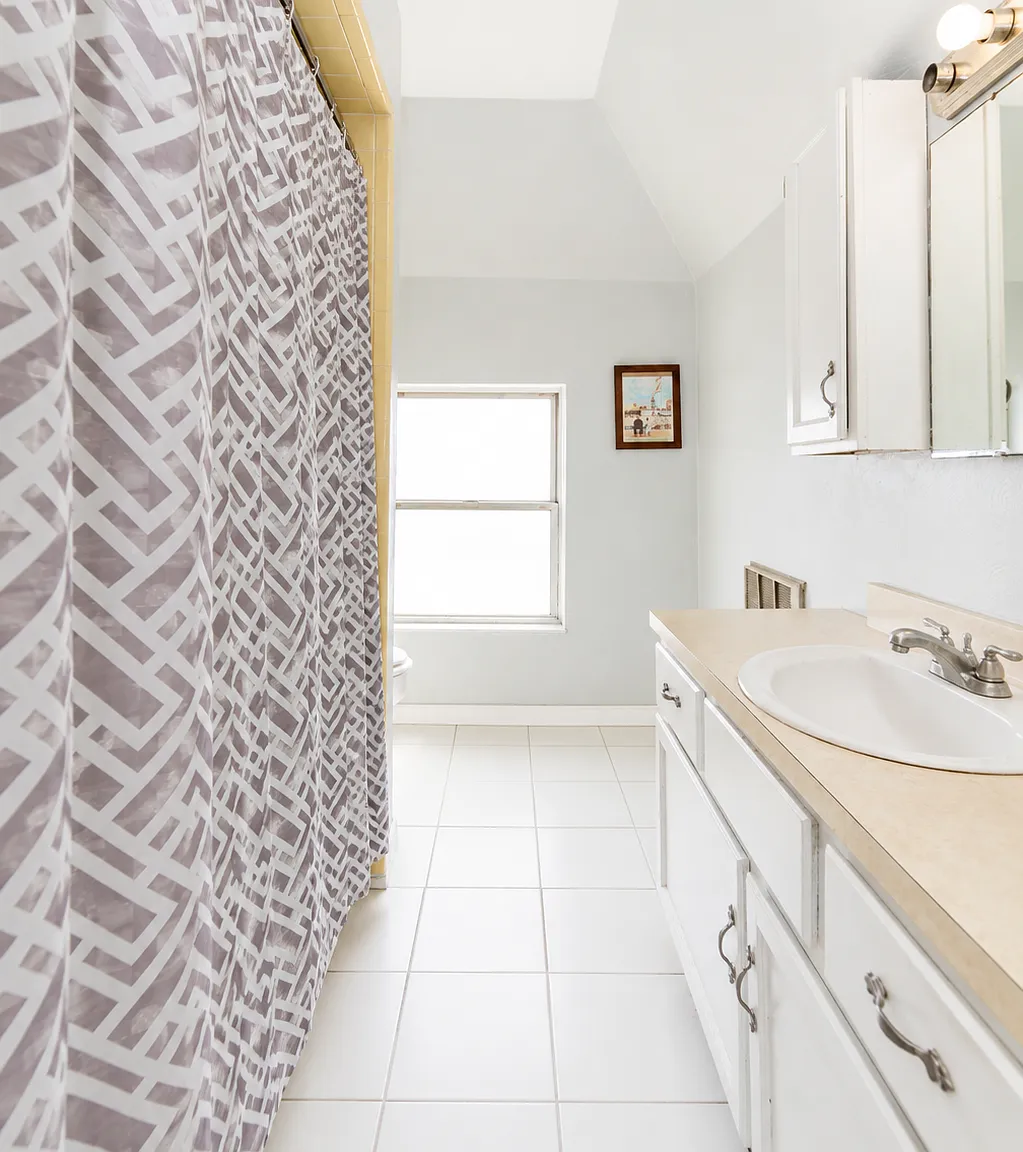 165 Kendall Ave — Photo 4