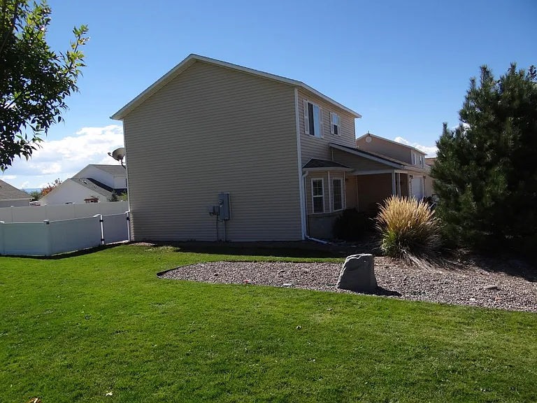 2750 Tender Dr — Photo 3