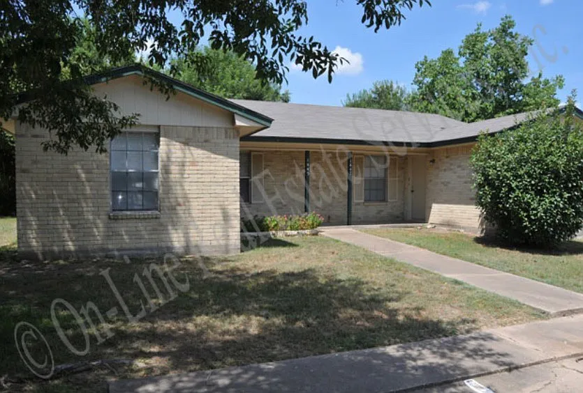 2 bed, 864 sqft, $950 — Photo 1