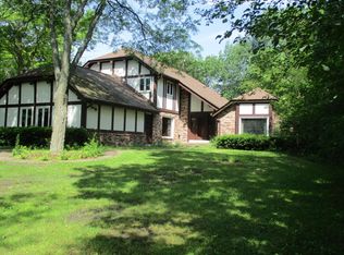 S27W29508 Pamela Cir, Waukesha, WI 53188