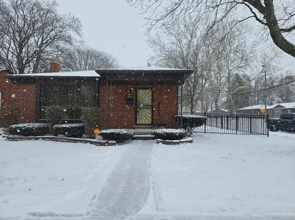 12800 W Parkway St, Detroit, MI 48223