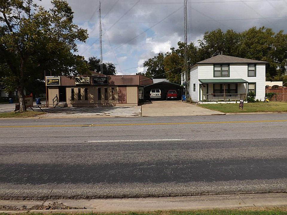 1st image of 601 E 4th St
