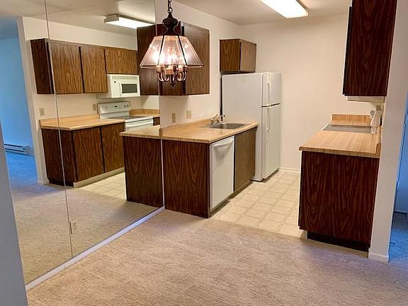 3rd image of 411 Piccadilly Pl