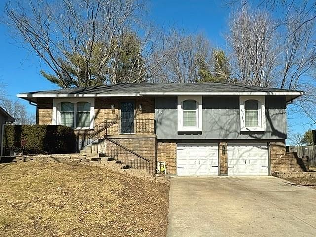 1st image of 417 NE Lee Dr