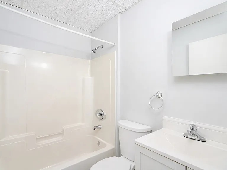 164 Brittain Rd #6 — Photo 4