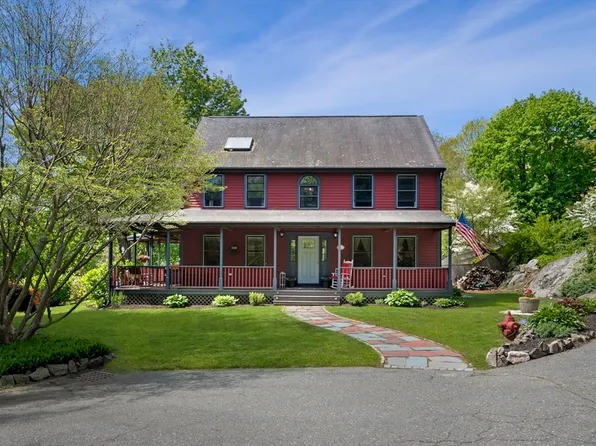 130 Beacon St, Marblehead, MA 01945