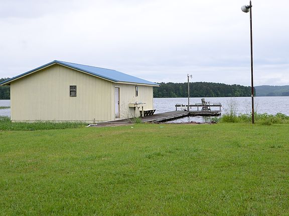 3rd image of 701 Mostellers Dr