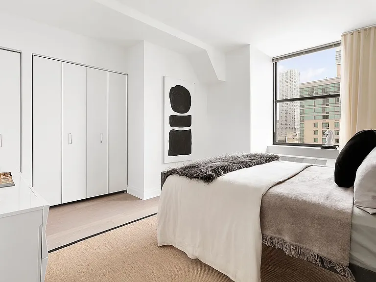 70 Pine St #2608 — Photo 3