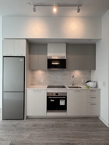 10 Oak St S #215 Photo 1